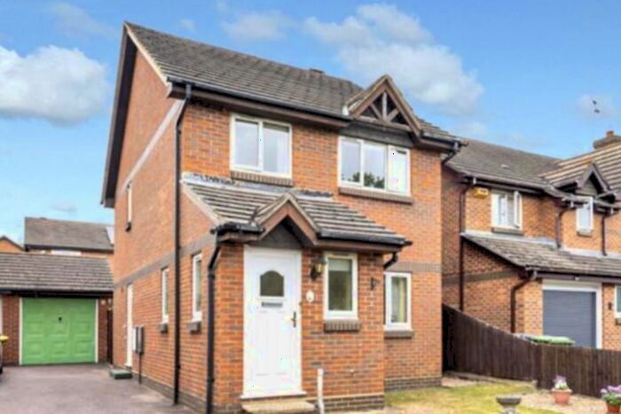 3 Bedroom Detached House To Rent In Upper Barn Copse, Fair Oak, Eastleigh, SO50