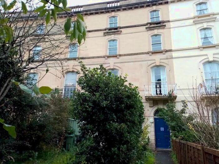 2 Bedroom Flat To Rent In Ellenborough Gardens, Whitecross Road, Weston-Super-Mare, BS23