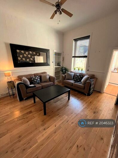 3 Bedroom Terraced House To Rent In Craigton Road, Glasgow, G51