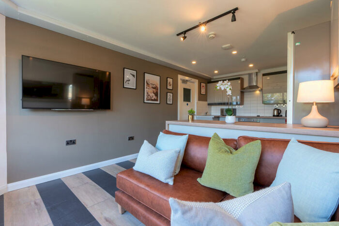 5 Bedroom Flat To Rent In Jesmond View, Newcastle, NE2