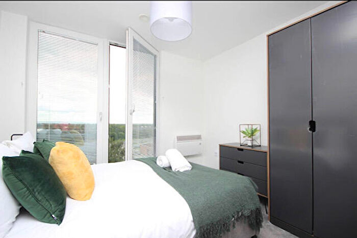 3 Bedroom Apartment To Rent In - Talbot Road, Old Trafford, M16