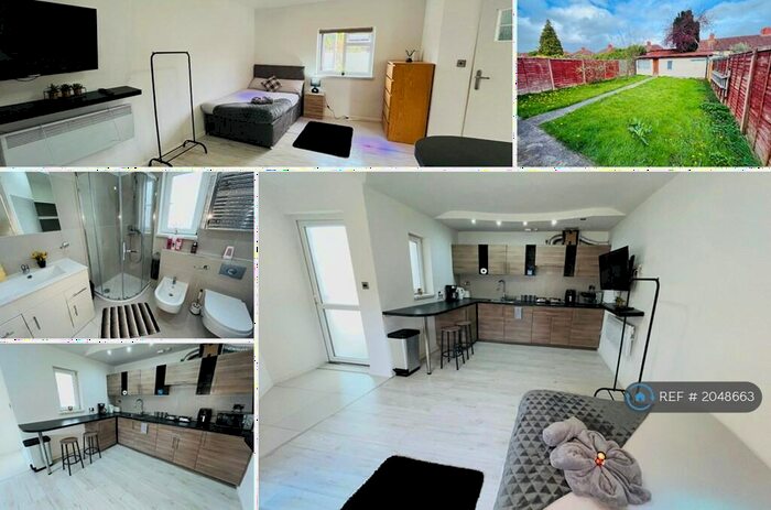 Studio To Rent In Minehead Road, Bristol, BS4