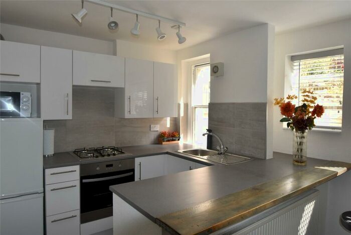 1 Bedroom Apartment To Rent In Osborne Road, Windsor, Berkshire, SL4