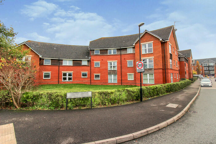 2 Bedroom Apartment To Rent In Chain Court, Old Town, Swindon, SN1