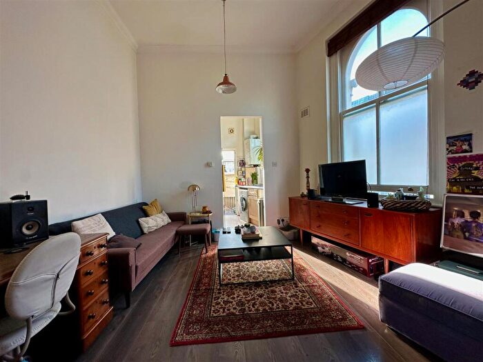 1 Bedroom Apartment To Rent In Canterbury Road, London, NW6