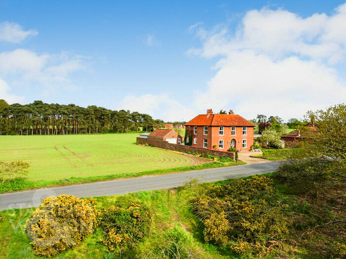 4 Bedroom Detached House For Sale In Sun Road, Broome, Bungay, NR35