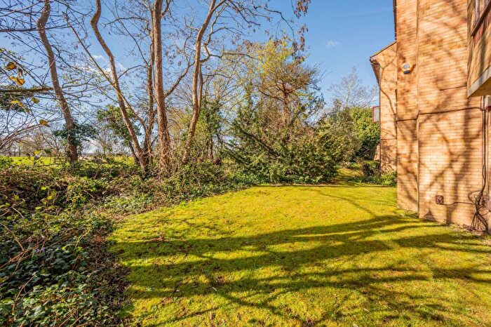 1 Bedroom Flat To Rent In Ludford Close, Croydon, CR0