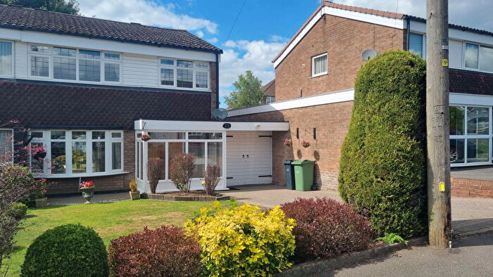 3 Bedroom Semi-Detached House To Rent In Fulwood Avenue, Halesowen, West Midlands, B62