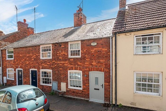 2 Bedroom Cottage For Sale In Church Street, Deeping St James, PE6