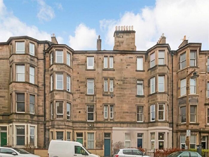 3 Bedroom Flat To Rent In Polwarth Crescent, Edinburgh, EH11
