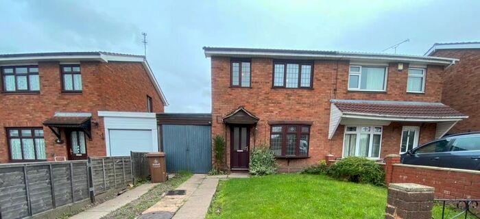 3 Bedroom Property To Rent In Wilkinson Road, Wednesbury, WS10