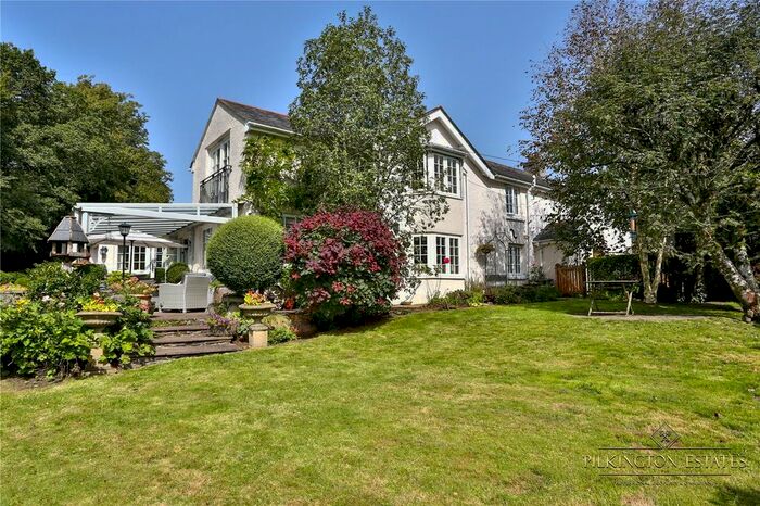 3 Bedroom Detached House For Sale In Middlemoor, Tavistock, PL19