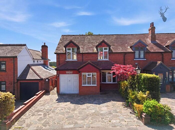 4 Bedroom Detached House For Sale In Coppice Row, Theydon Bois, CM16