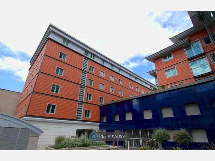 1 Bedroom Flat To Rent In Westminster Bridge Road, London, SE1