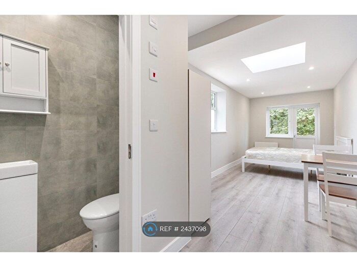 Studio To Rent In Sutton, Sutton, SM1