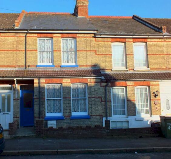 2 Bedroom House To Rent In Grove Road, Folkestone, CT20