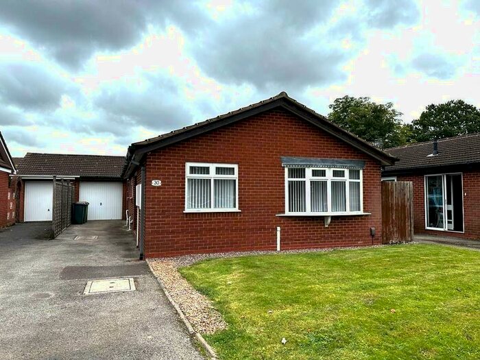 2 Bedroom Bungalow To Rent In Caldeford Avenue, Shirley, Solihull, B90