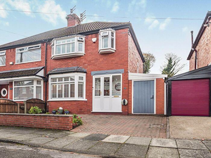 3 Bedroom Semi Detached House For Sale In Princess Drive, Manchester, M24