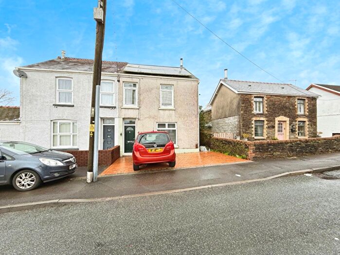 3 Bedroom Semi-Detached House For Sale In Bolgoed Road, Pontarddulais, Swansea, West Glamorgan, SA4