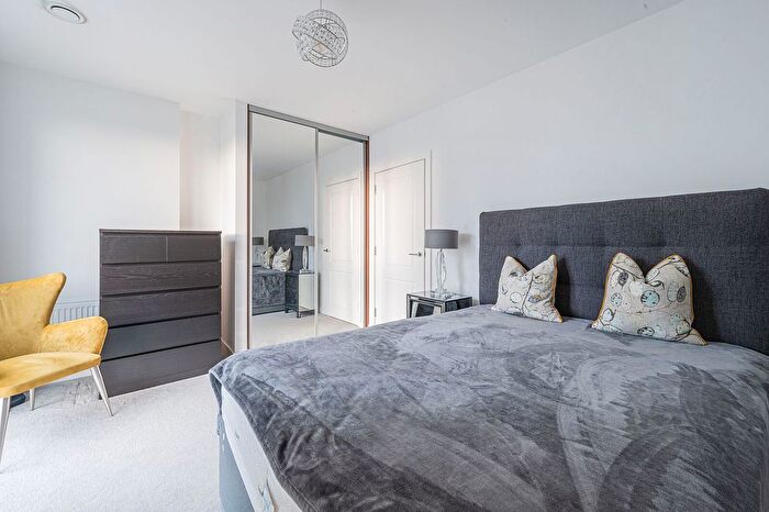 1 Bedroom Flat To Rent In Madeira Street, Canary Wharf, London, E14