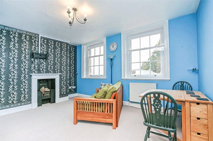 1 Bedroom Flat To Rent In London Road, Cheltenham, Gloucestershire, GL52