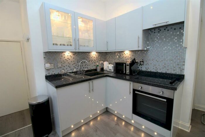 2 Bedroom Apartment To Rent In Marine Parade, Brighton, BN2