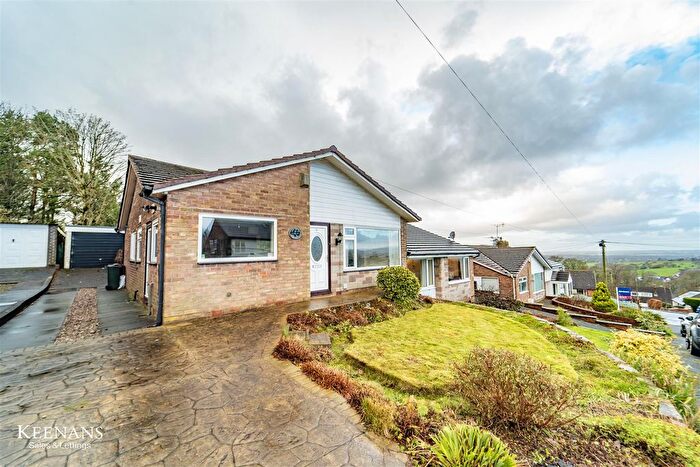 3 Bedroom Semi-Detached Bungalow To Rent In Hollowhead Close, Wilpshire, Blackburn, BB1