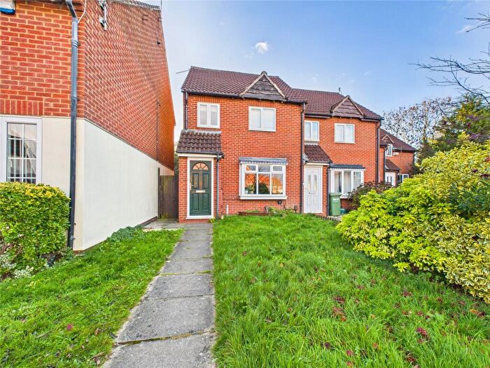 3 Bedroom End Of Terrace House For Sale In The Wickets, Kingswood, Bristol, BS15