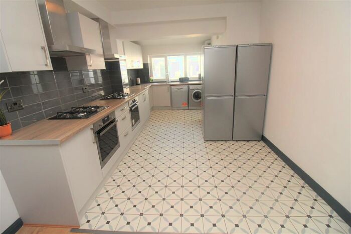 7 Bedroom House To Rent In Crwys Road, Cathays, Cardiff, CF24