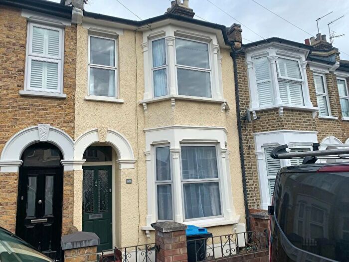 3 Bedroom Terraced House To Rent In Lincoln Road, London, EN1