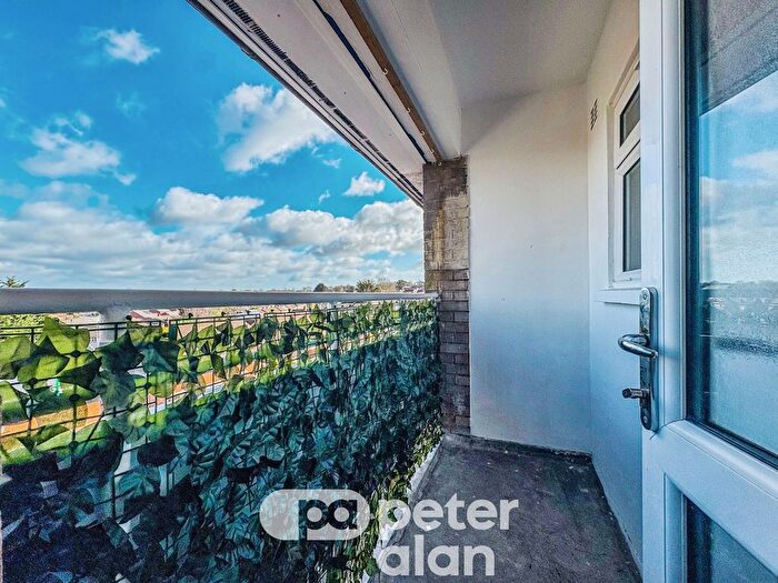 2 Bedroom Flat To Rent In Glastonbury Terrace, Cardiff, CF3