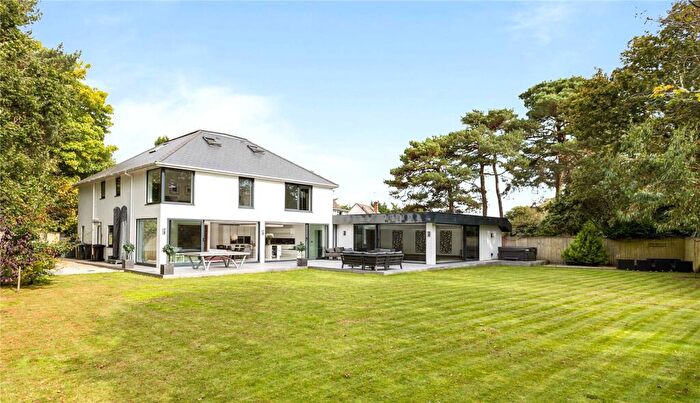 6 Bedroom Detached House For Sale In East Avenue, Bournemouth, BH3