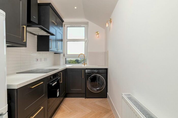 2 Bedroom Flat To Rent In Rosemount Place, Rosemount, Aberdeen, AB25