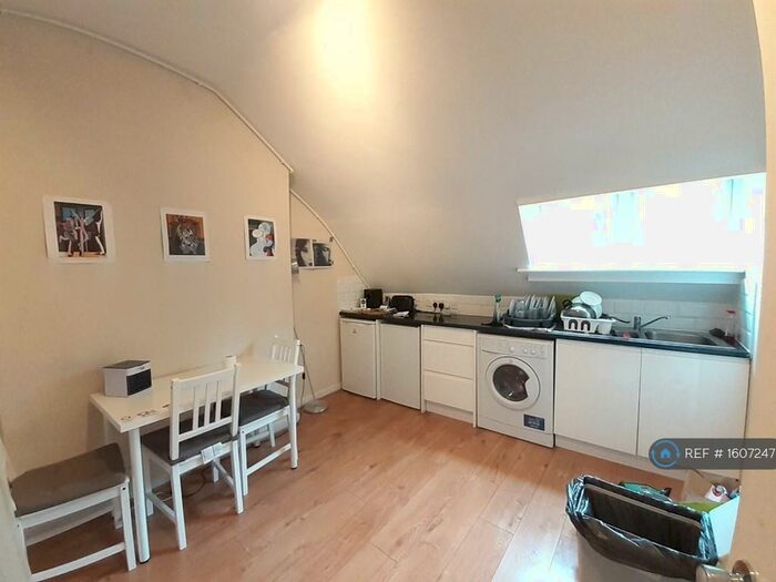 2 Bedroom Flat To Rent In Chesterfield Buildings, Bristol, BS8