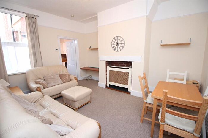 2 Bedroom Detached House To Rent In Hyde Terrace, South Gosforth, Newcastle Upon Tyne, NE3