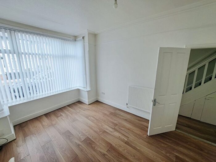 3 Bedroom Terraced House To Rent In Bed House On Doric Road, Old Swan, L13