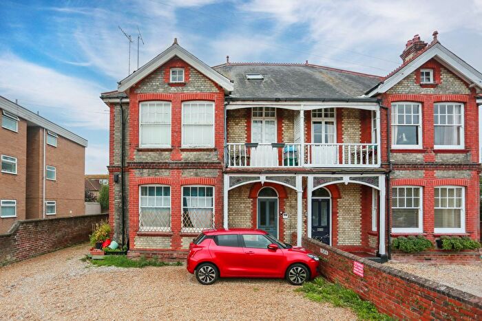 1 Bedroom Flat To Rent In Downsview Road, Worthing, BN11