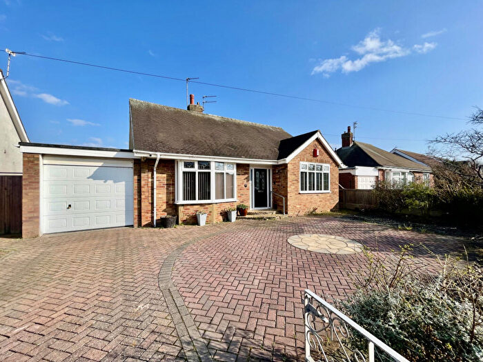 2 Bedroom Bungalow For Sale In Calder Avenue, Thornton, FY5