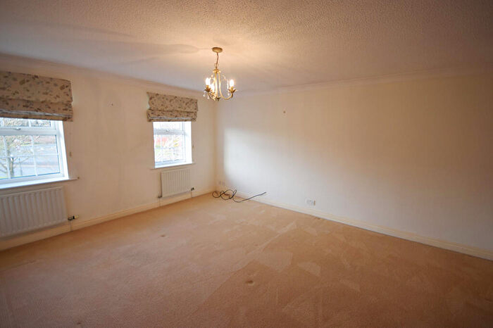 4 Bedroom Detached House To Rent In Abbots Row, Lytham St Annes, FY8