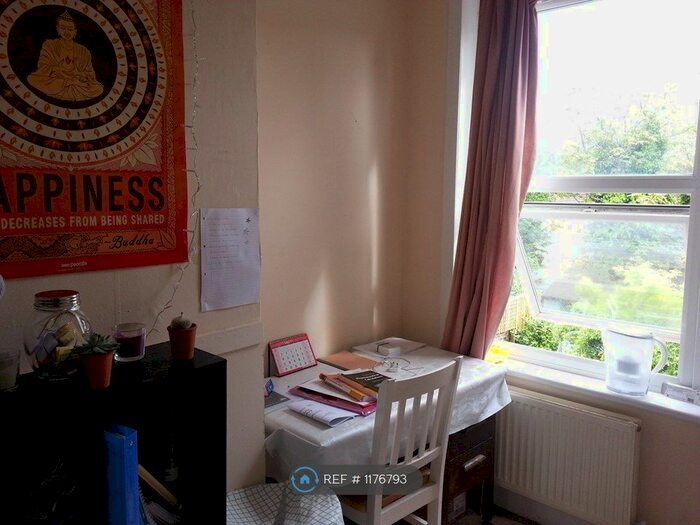4 Bedroom Terraced House To Rent In Ladysmith Road, Brighton, BN2