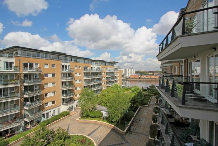 2 Bedroom Flat To Rent In Smugglers Way, Wandsworth, SW18