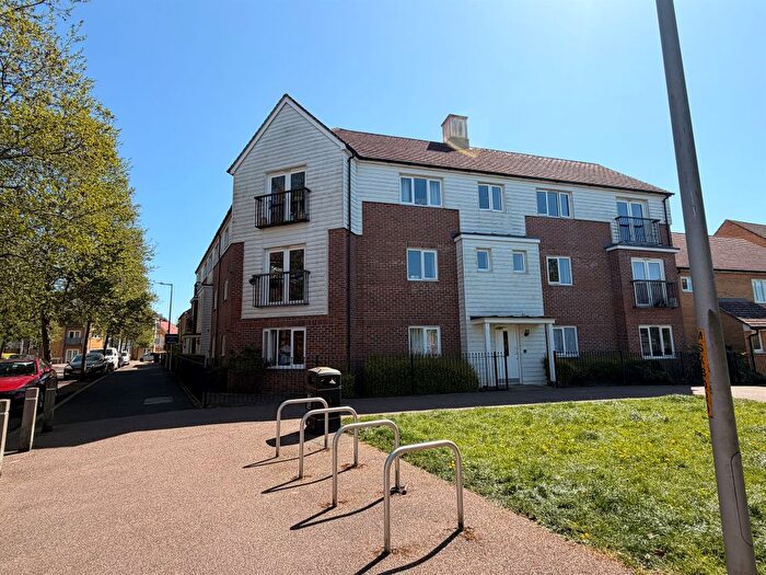 1 Bedroom Flat For Sale In Sir Henry Brackenbury Road, Ashford, TN23
