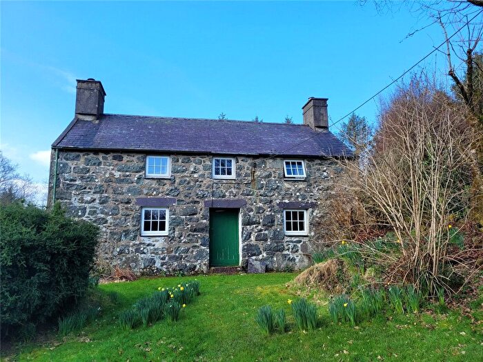 3 Bedroom Detached House For Sale In Clynnogfawr, Caernarfon, Gwynedd, LL54