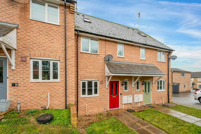 3 Bedroom Terraced House To Rent In Harrisons Walk, Thrapston, NN14