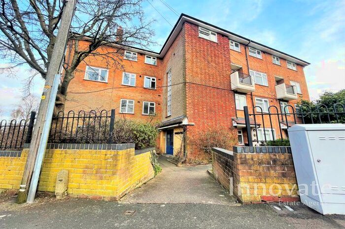 3 Bedroom Flat To Rent In Norman Road, Smethwick, B67