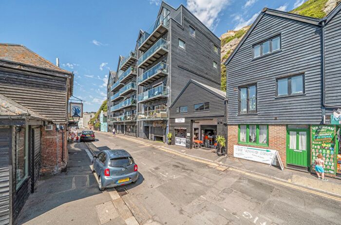 2 Bedroom Flat For Sale In Rock-A-Nore Road, Hastings, TN34