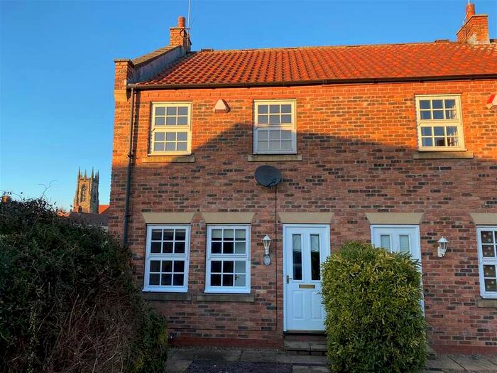 3 Bedroom House To Rent In 10 Barleyholmebeverleyeast Yorkshire, HU17