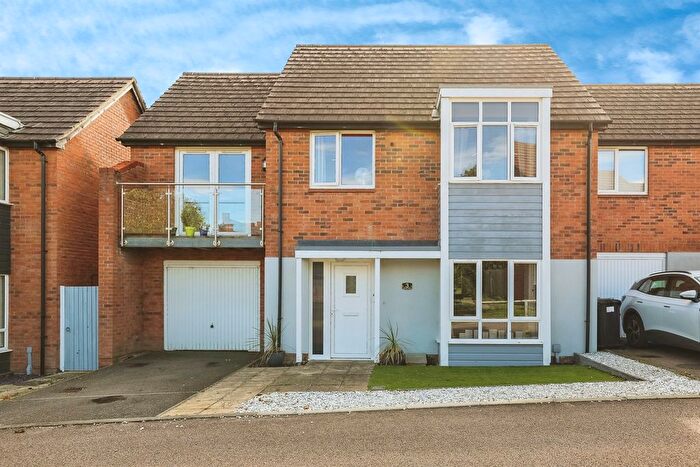 4 Bedroom Semi-detached House For Sale In Vulcan Close, Ramsey, Huntingdon, PE26