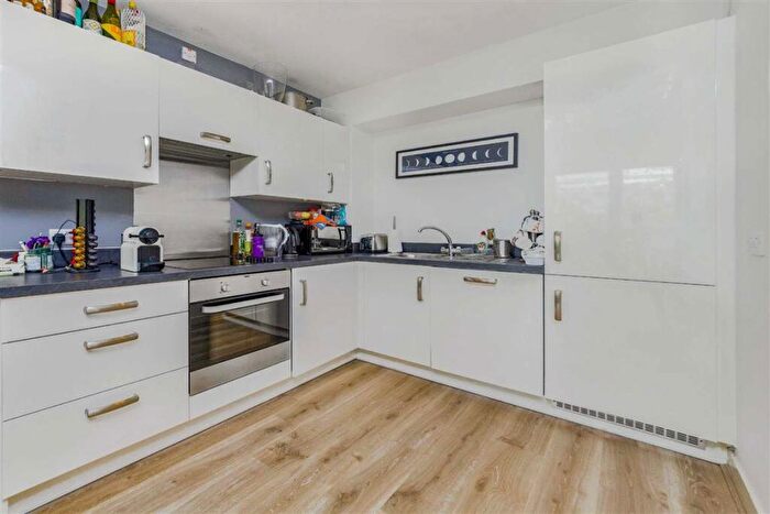 1 Bedroom Flat To Rent In Capitol Way, Colindale, NW9