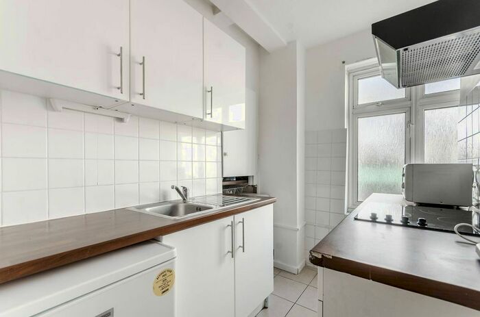 Studio To Rent In Sussex Place, Hyde Park Estate, London, W2